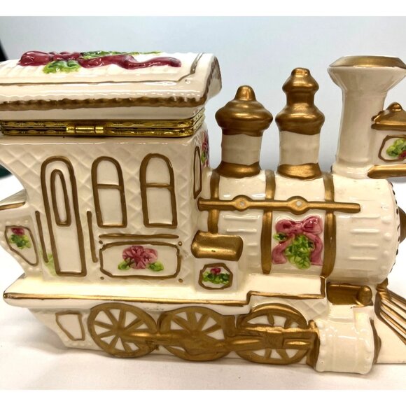 Porcelain Train Trinket Box With Hinged Lid & Gold Accents - Picture 11 of 12